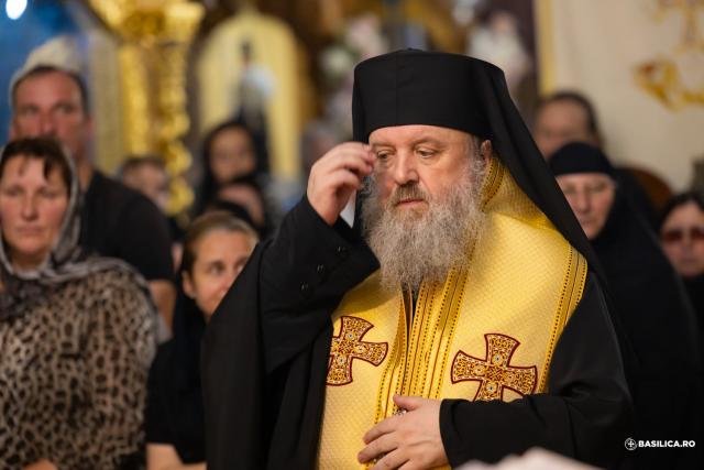 Priveghere la Mănăstirea Pasărea în ajunul canonizării locale ale Sfintelor Cuvioase Elisabeta și Filofteia