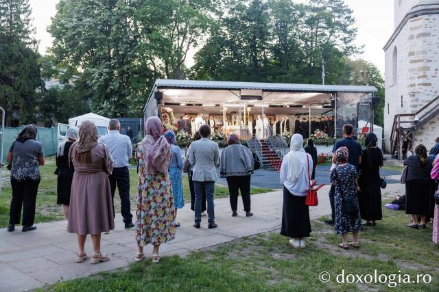 Priveghere în cinstea Sfinților Cuvioși Cleopa și Paisie la Catedrala Arhiepiscopală din Suceava