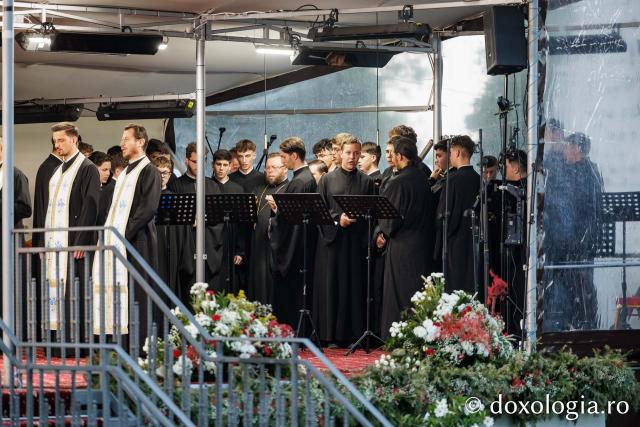 Priveghere în cinstea Sfinților Cuvioși Cleopa și Paisie la Catedrala Arhiepiscopală din Suceava