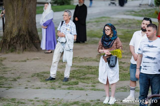 Priveghere în cinstea Sfinților Cuvioși Cleopa și Paisie la Catedrala Arhiepiscopală din Suceava