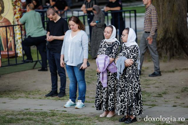 Priveghere în cinstea Sfinților Cuvioși Cleopa și Paisie la Catedrala Arhiepiscopală din Suceava