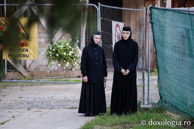 Priveghere în cinstea Sfinților Cuvioși Cleopa și Paisie la Catedrala Arhiepiscopală din Suceava