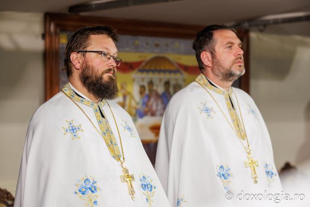 Priveghere în cinstea Sfinților Cuvioși Cleopa și Paisie la Catedrala Arhiepiscopală din Suceava