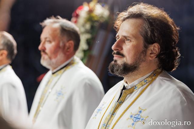 Priveghere în cinstea Sfinților Cuvioși Cleopa și Paisie la Catedrala Arhiepiscopală din Suceava