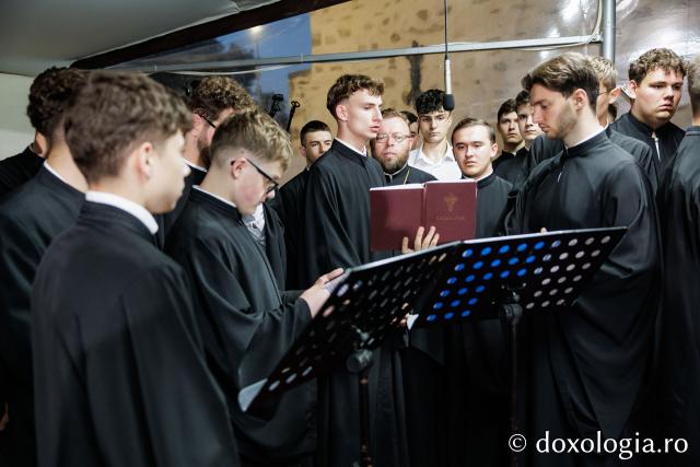 Priveghere în cinstea Sfinților Cuvioși Cleopa și Paisie la Catedrala Arhiepiscopală din Suceava