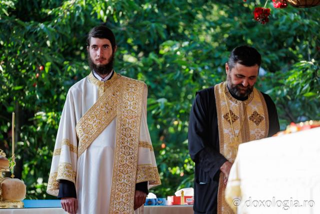 Priveghere la Mănăstirea Râmeț în cinstea Sfintei Cuvioase Filotimia