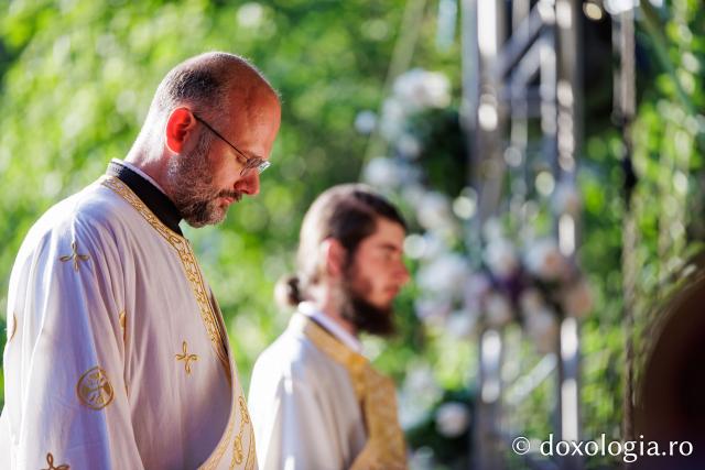 Priveghere la Mănăstirea Râmeț în cinstea Sfintei Cuvioase Filotimia