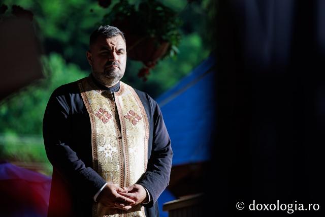 Priveghere la Mănăstirea Râmeț în cinstea Sfintei Cuvioase Filotimia