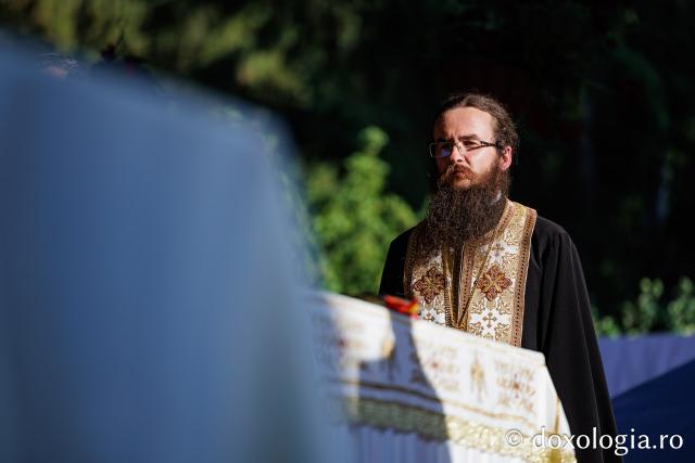 Priveghere la Mănăstirea Râmeț în cinstea Sfintei Cuvioase Filotimia