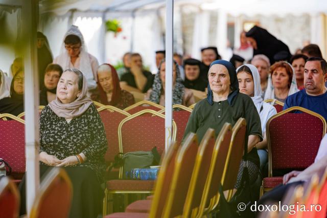 Priveghere la Mănăstirea Râmeț în cinstea Sfintei Cuvioase Filotimia