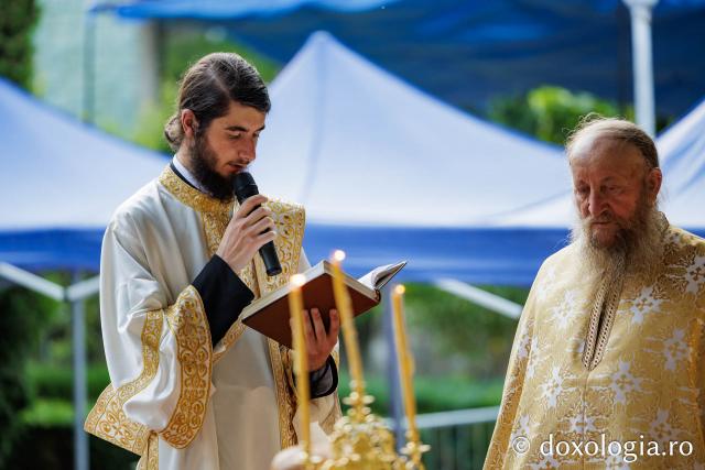 Priveghere la Mănăstirea Râmeț în cinstea Sfintei Cuvioase Filotimia