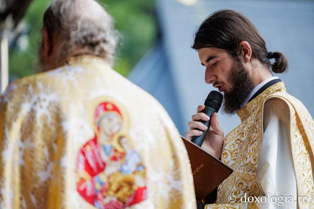 Priveghere la Mănăstirea Râmeț în cinstea Sfintei Cuvioase Filotimia