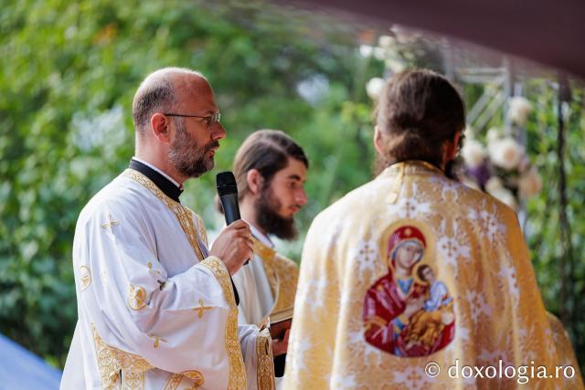 Priveghere la Mănăstirea Râmeț în cinstea Sfintei Cuvioase Filotimia