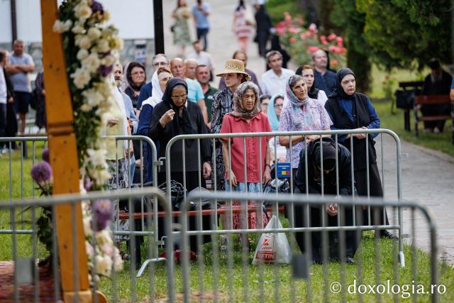 Priveghere la Mănăstirea Râmeț în cinstea Sfintei Cuvioase Filotimia