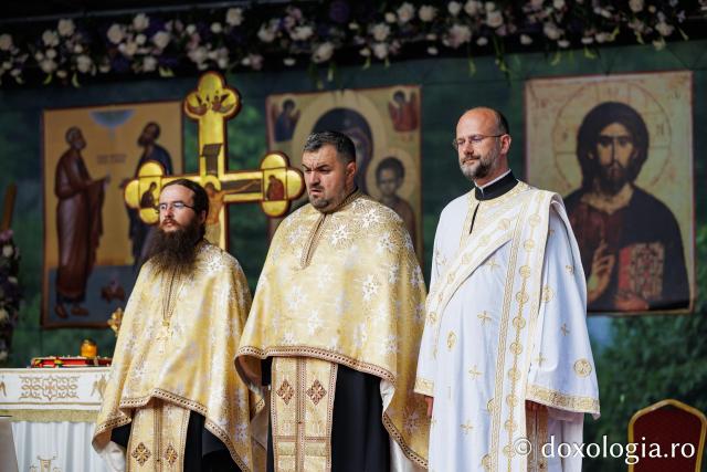 Priveghere la Mănăstirea Râmeț în cinstea Sfintei Cuvioase Filotimia