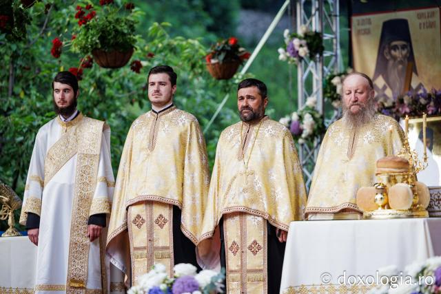 Priveghere la Mănăstirea Râmeț în cinstea Sfintei Cuvioase Filotimia