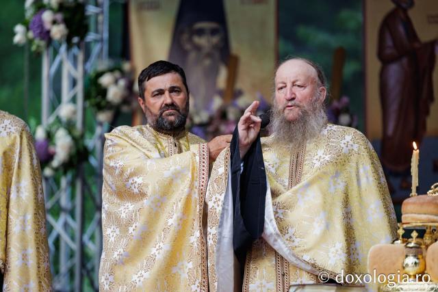 Priveghere la Mănăstirea Râmeț în cinstea Sfintei Cuvioase Filotimia