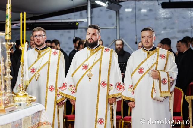 Slujbă de Priveghere în cinstea Sfântului Mare Mucenic Ioan cel Nou de la Suceava