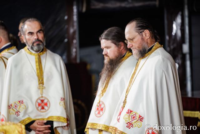 Slujbă de Priveghere în cinstea Sfântului Mare Mucenic Ioan cel Nou de la Suceava