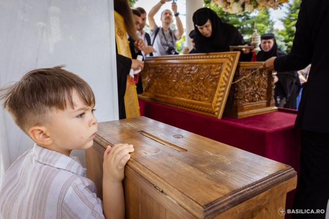 Proclamarea locală a canonizării Sfintelor Filofteia și Elisabeta de la Pasărea