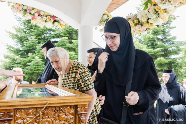 Proclamarea locală a canonizării Sfintelor Filofteia și Elisabeta de la Pasărea