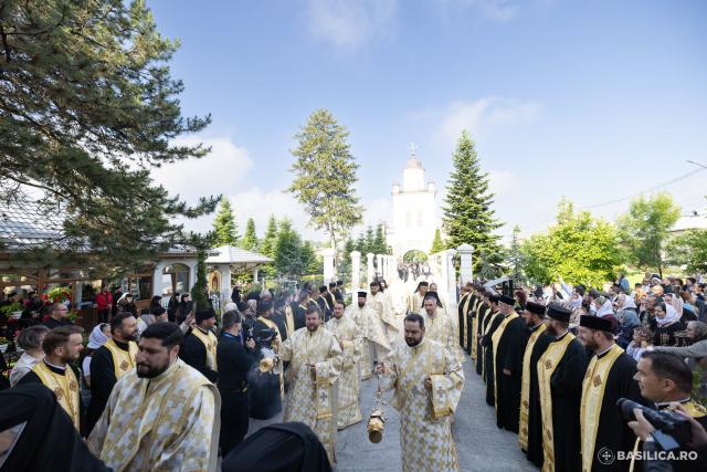 Proclamarea locală a canonizării Sfintelor Filofteia și Elisabeta de la Pasărea