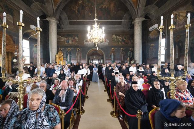 Proclamarea locală a canonizării Sfintelor Filofteia și Elisabeta de la Pasărea