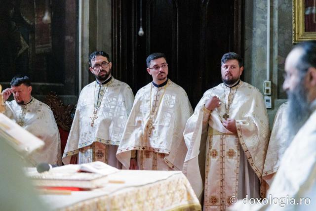 Revederea de 10 ani a promoției 2016 a Facultății de Teologie Ortodoxă din Iași