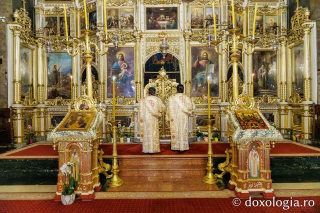 Revederea de 10 ani a promoției 2016 a Facultății de Teologie Ortodoxă din Iași