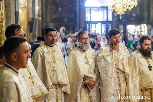 Revederea de 10 ani a promoției 2016 a Facultății de Teologie Ortodoxă din Iași