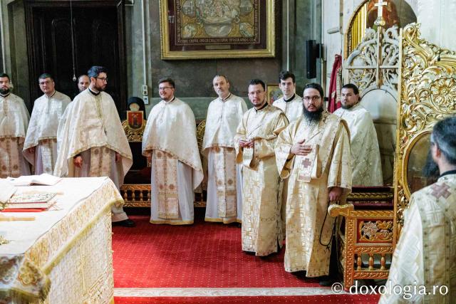 Revederea de 10 ani a promoției 2016 a Facultății de Teologie Ortodoxă din Iași