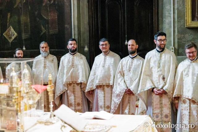 Revederea de 10 ani a promoției 2016 a Facultății de Teologie Ortodoxă din Iași