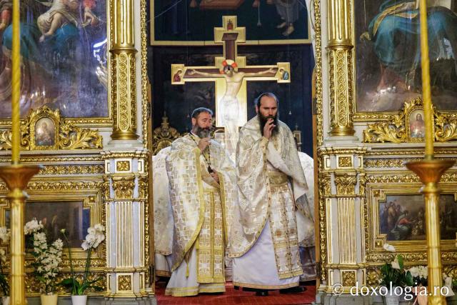 Revederea de 10 ani a promoției 2016 a Facultății de Teologie Ortodoxă din Iași