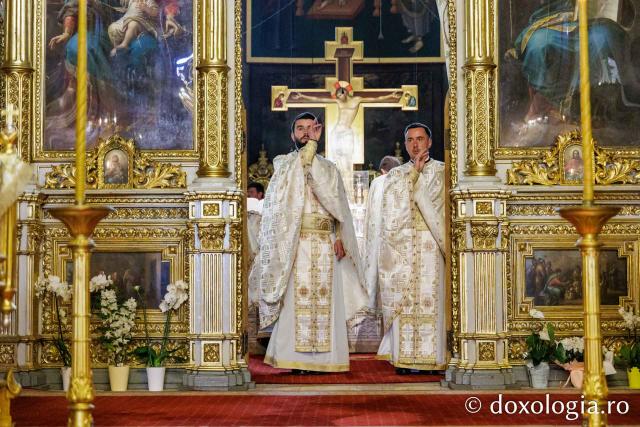 Revederea de 10 ani a promoției 2016 a Facultății de Teologie Ortodoxă din Iași