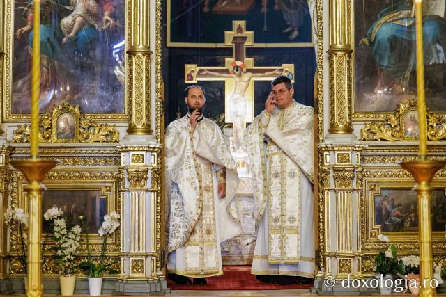 Revederea de 10 ani a promoției 2016 a Facultății de Teologie Ortodoxă din Iași