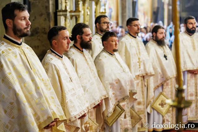 Revederea de 10 ani a promoției 2016 a Facultății de Teologie Ortodoxă din Iași