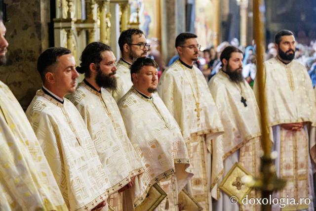 Revederea de 10 ani a promoției 2016 a Facultății de Teologie Ortodoxă din Iași