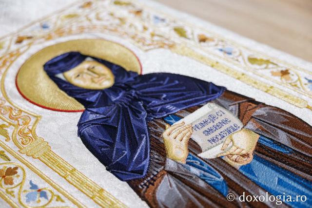 Veșmânt brodat pentru Sfânta Cuvioasă Filotimia de la Râmeț