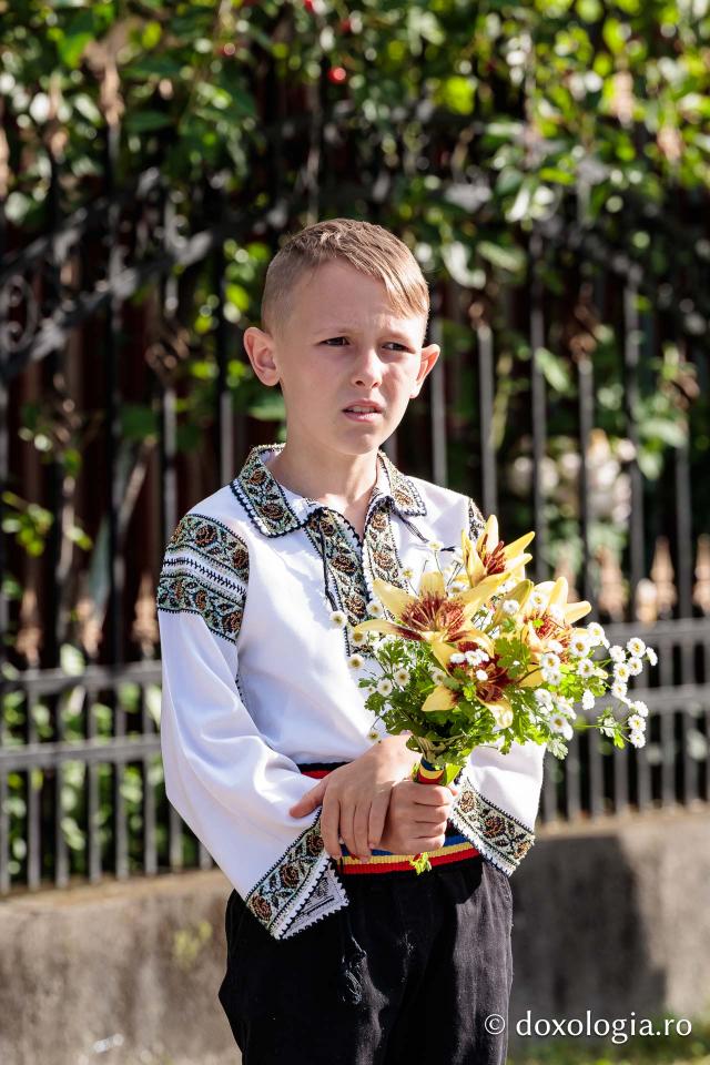 Rugăciune și bucurie – credincioși uniți sub ocrotirea Sfintei Olimpiada de la Fărcașa