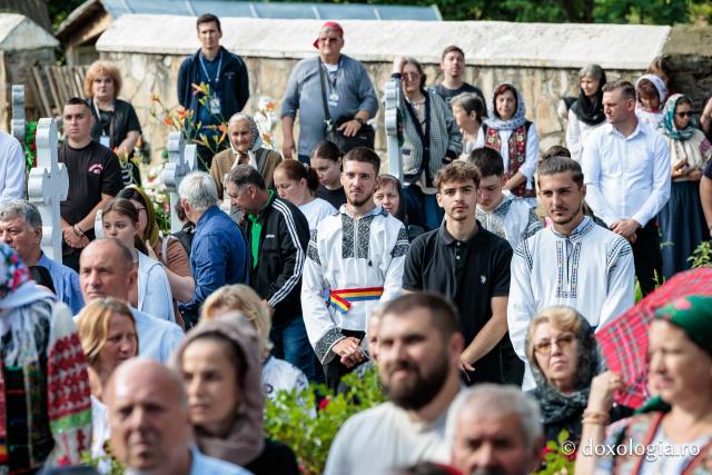 Rugăciune și bucurie – credincioși uniți sub ocrotirea Sfintei Olimpiada de la Fărcașa