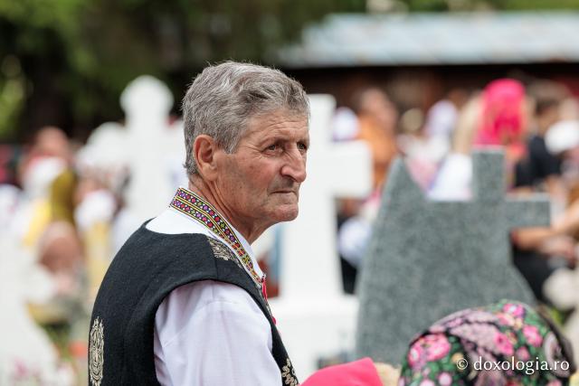 Rugăciune și bucurie – credincioși uniți sub ocrotirea Sfintei Olimpiada de la Fărcașa