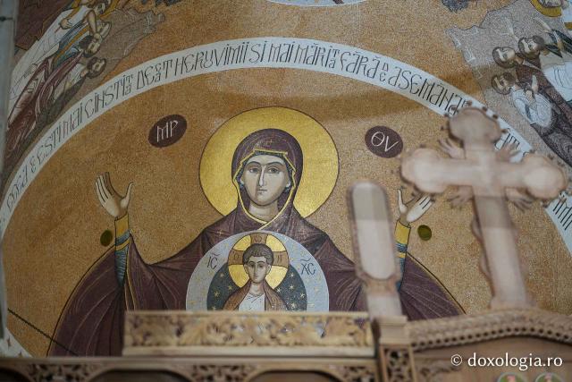 Slujba de întronizare a Înaltpreasfințitul Părinte Antonie în demnitatea de Arhiepiscop al Chișinăului, Mitropolit al Basarabiei și Exarh al Plaiurilor