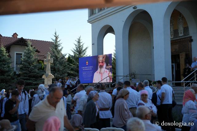 Slujba de întronizare a Înaltpreasfințitul Părinte Antonie în demnitatea de Arhiepiscop al Chișinăului, Mitropolit al Basarabiei și Exarh al Plaiurilor