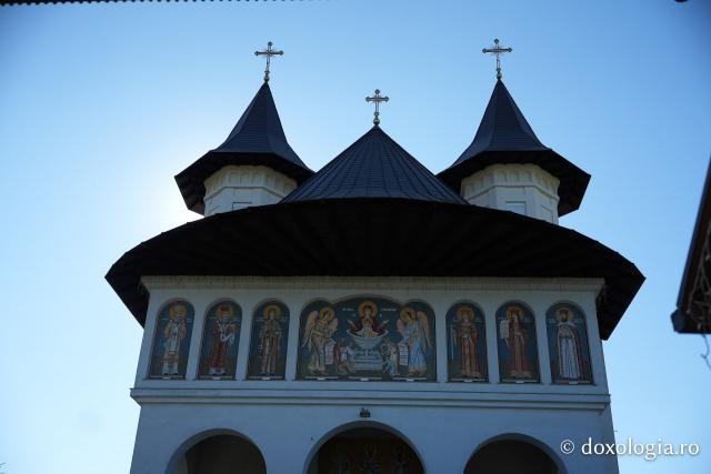 Slujba de întronizare a Înaltpreasfințitul Părinte Antonie în demnitatea de Arhiepiscop al Chișinăului, Mitropolit al Basarabiei și Exarh al Plaiurilor