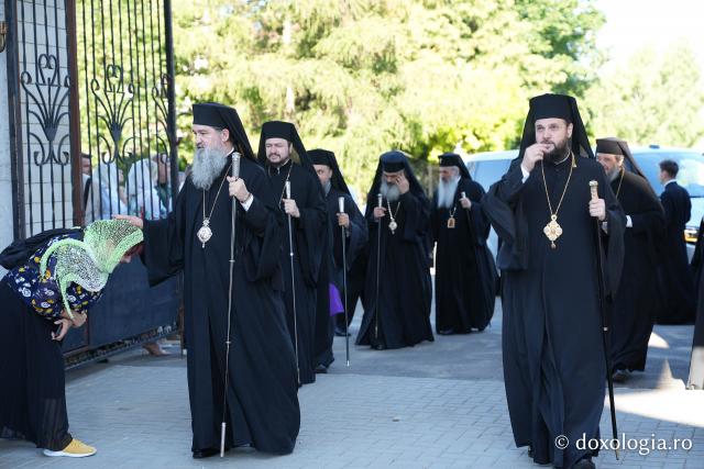 Slujba de întronizare a Înaltpreasfințitul Părinte Antonie în demnitatea de Arhiepiscop al Chișinăului, Mitropolit al Basarabiei și Exarh al Plaiurilor