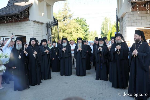 Slujba de întronizare a Înaltpreasfințitul Părinte Antonie în demnitatea de Arhiepiscop al Chișinăului, Mitropolit al Basarabiei și Exarh al Plaiurilor