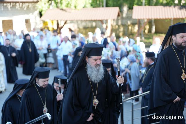 Slujba de întronizare a Înaltpreasfințitul Părinte Antonie în demnitatea de Arhiepiscop al Chișinăului, Mitropolit al Basarabiei și Exarh al Plaiurilor