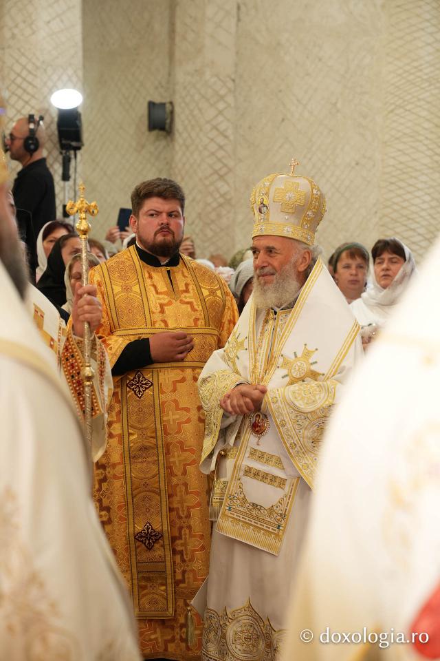 Slujba de întronizare a Înaltpreasfințitul Părinte Antonie în demnitatea de Arhiepiscop al Chișinăului, Mitropolit al Basarabiei și Exarh al Plaiurilor