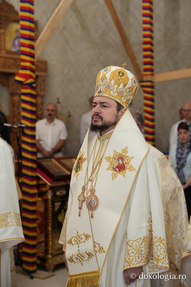 Slujba de întronizare a Înaltpreasfințitul Părinte Antonie în demnitatea de Arhiepiscop al Chișinăului, Mitropolit al Basarabiei și Exarh al Plaiurilor