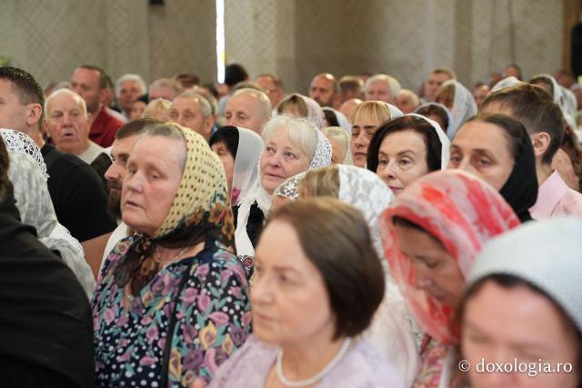 Slujba de întronizare a Înaltpreasfințitul Părinte Antonie în demnitatea de Arhiepiscop al Chișinăului, Mitropolit al Basarabiei și Exarh al Plaiurilor